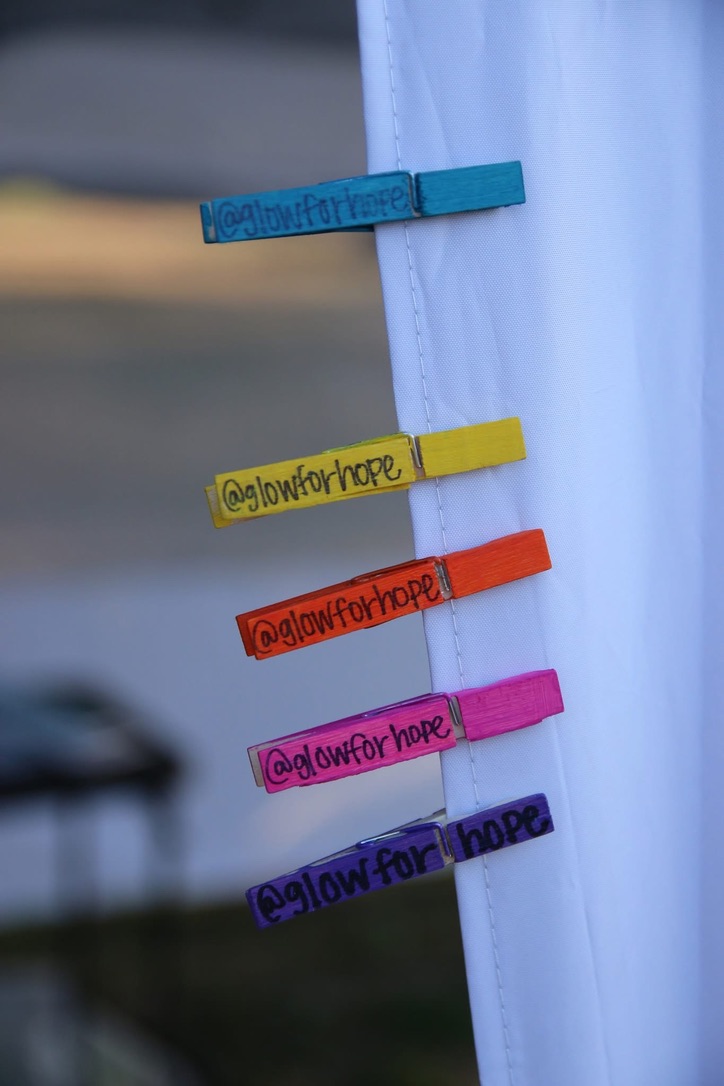 E077E803-B47D-4FEC-8F7D-D9BFF4E39DF9_1_105_c Glow For Hope - Glow Clips